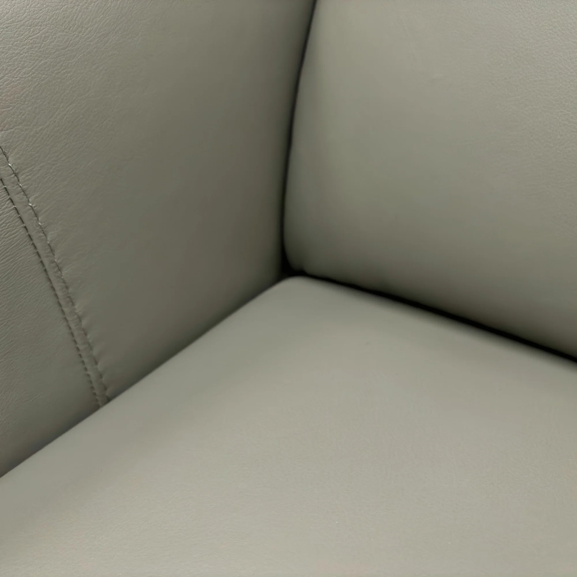 ‘Dublin’ Natural Ash La-4825 Leather 3 Seater Power Recliner with Power Headrest - Image 4