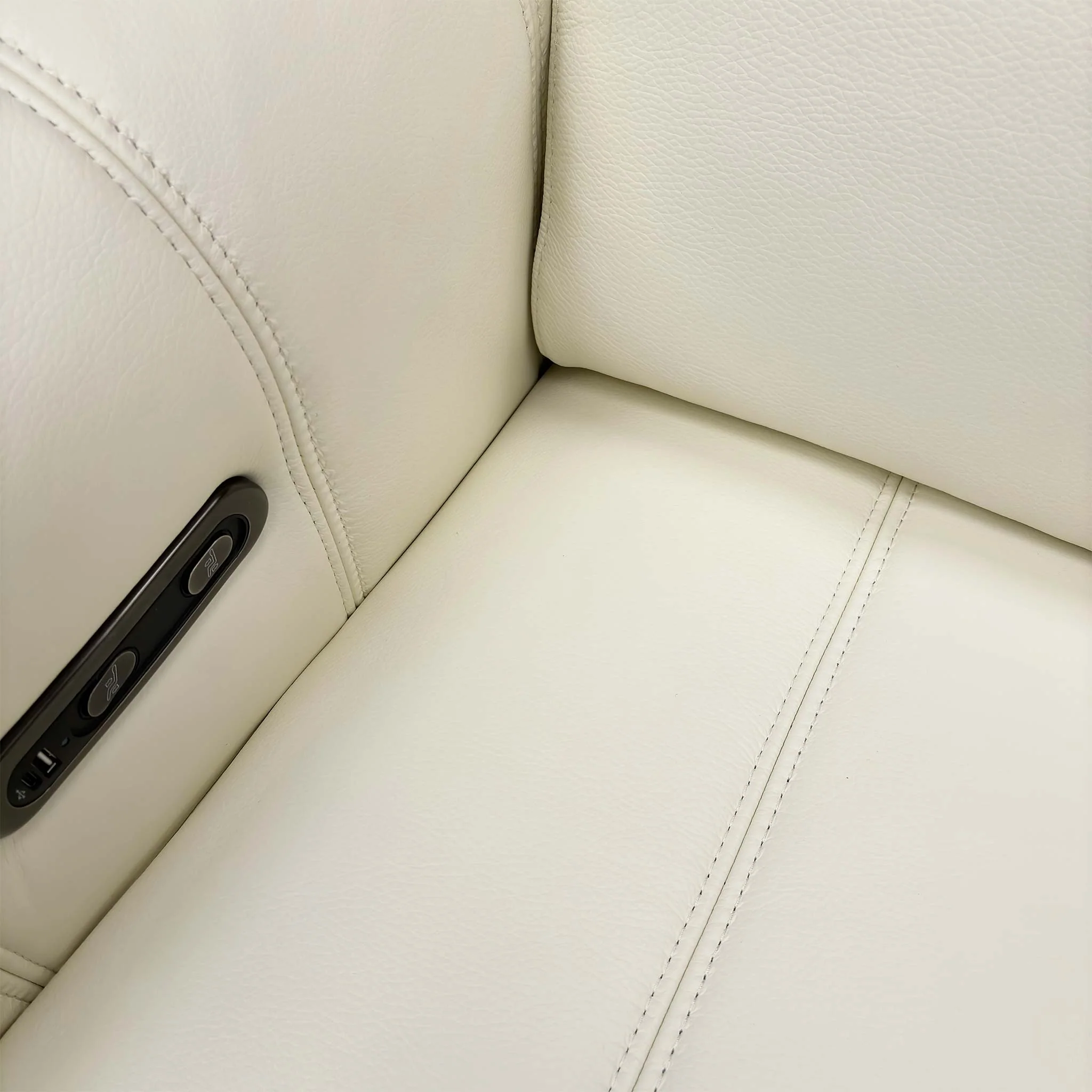 'Elphaba' Cat-40/15 Cotton White Leather Chair with Storage Arms - Image 5