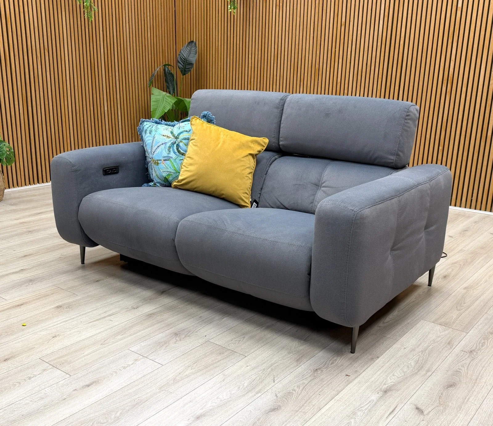 ‘Ezra’ Grey Velvet 2 Seater Power Recliner Sofa - Image 3