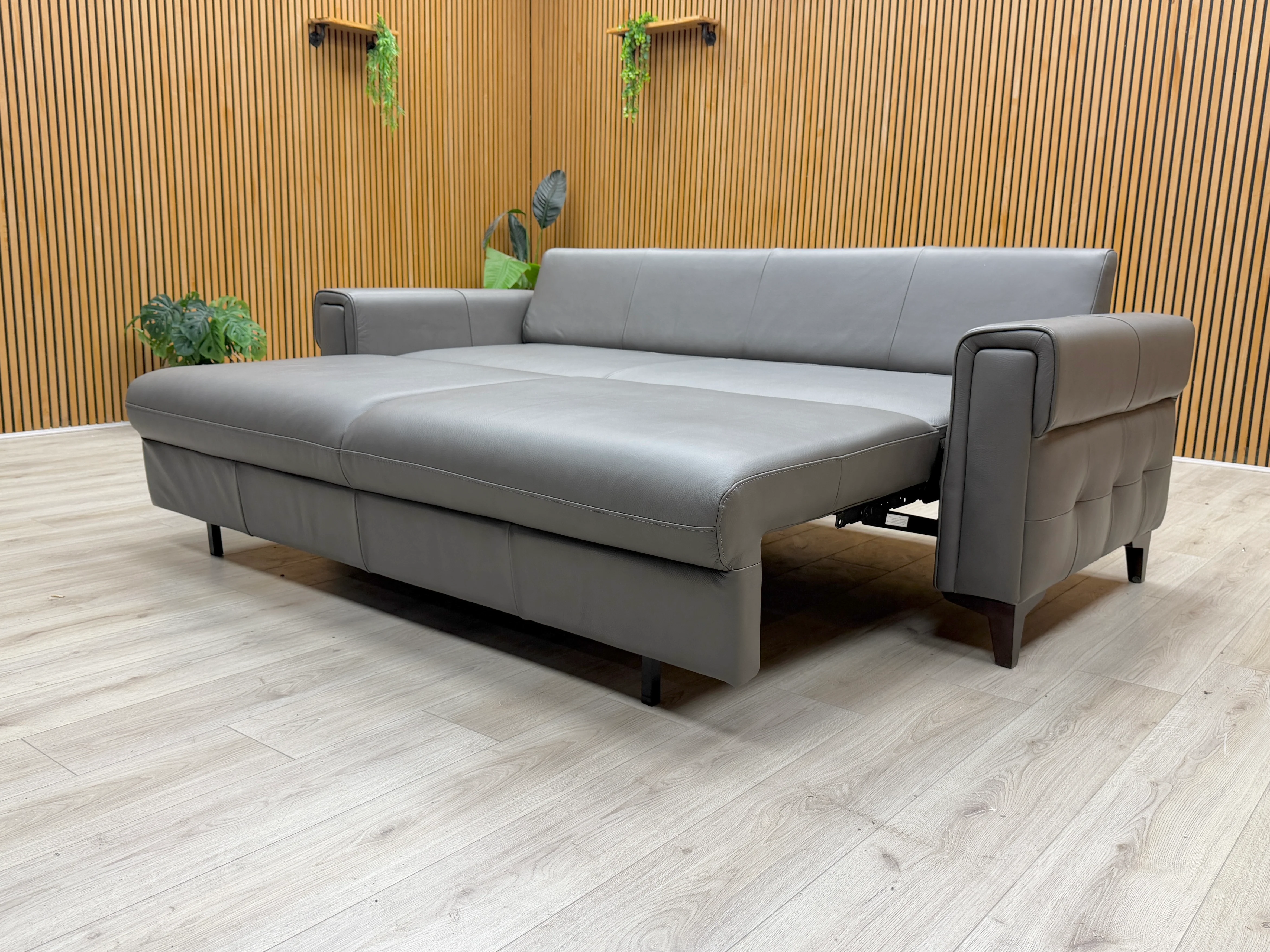 'Zoom' Grey Le-9308 Leather 3 Seater Sofa Bed - Image 3